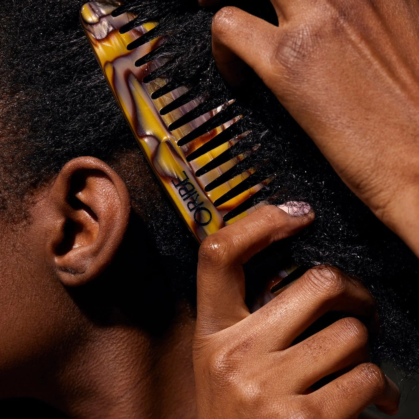 Italian Resin Wide Tooth Comb - Oribe